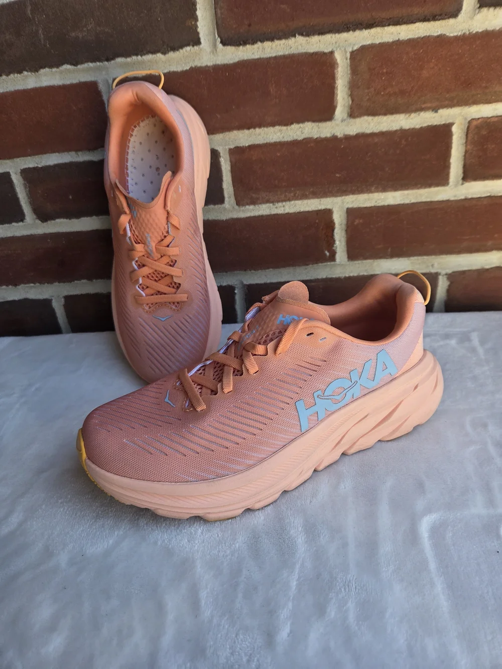 HOKA Rincon 3 Women’s 6 Shell Coral Peach Parfait Lightweight Running Shoes